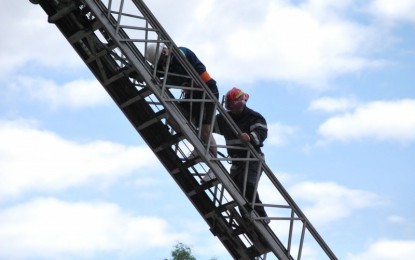 Concurs de urcat scări pentru pompieri la Satu Mare